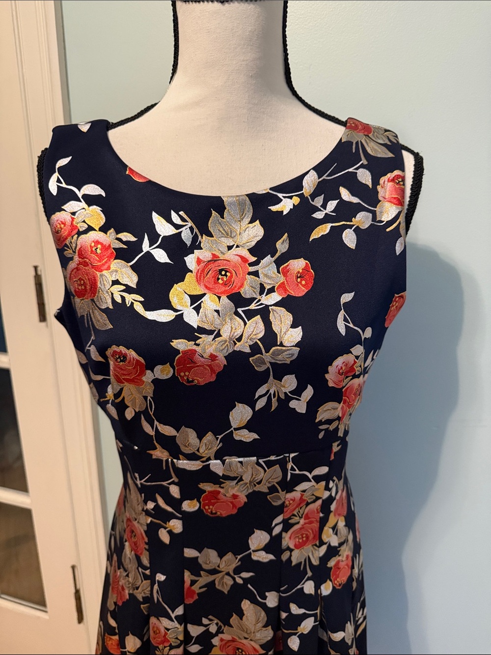 Enfocus Studio Dress - Picture 2 of 5